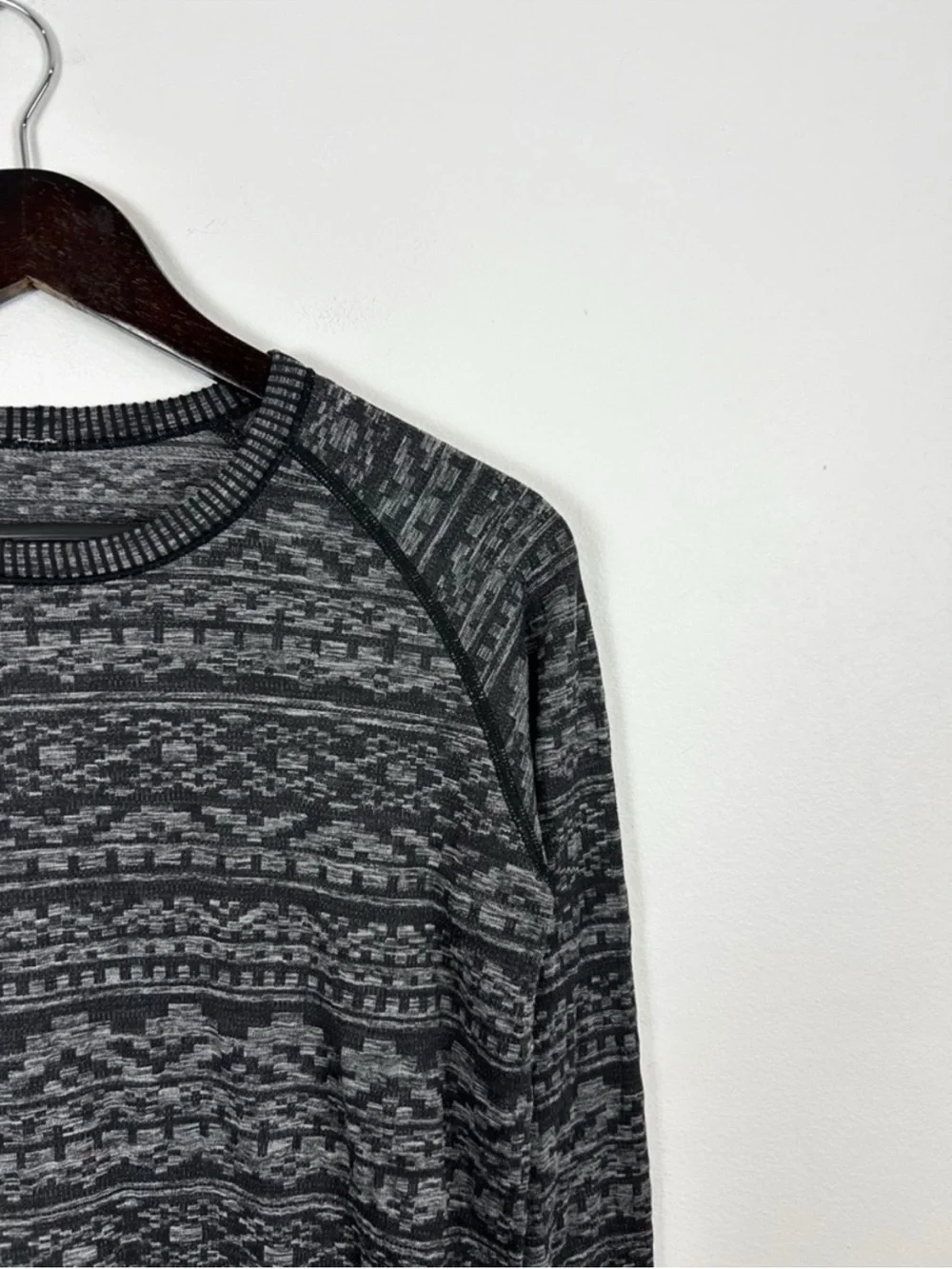 Lululemon Rest Less Pullover Size 10 Grey